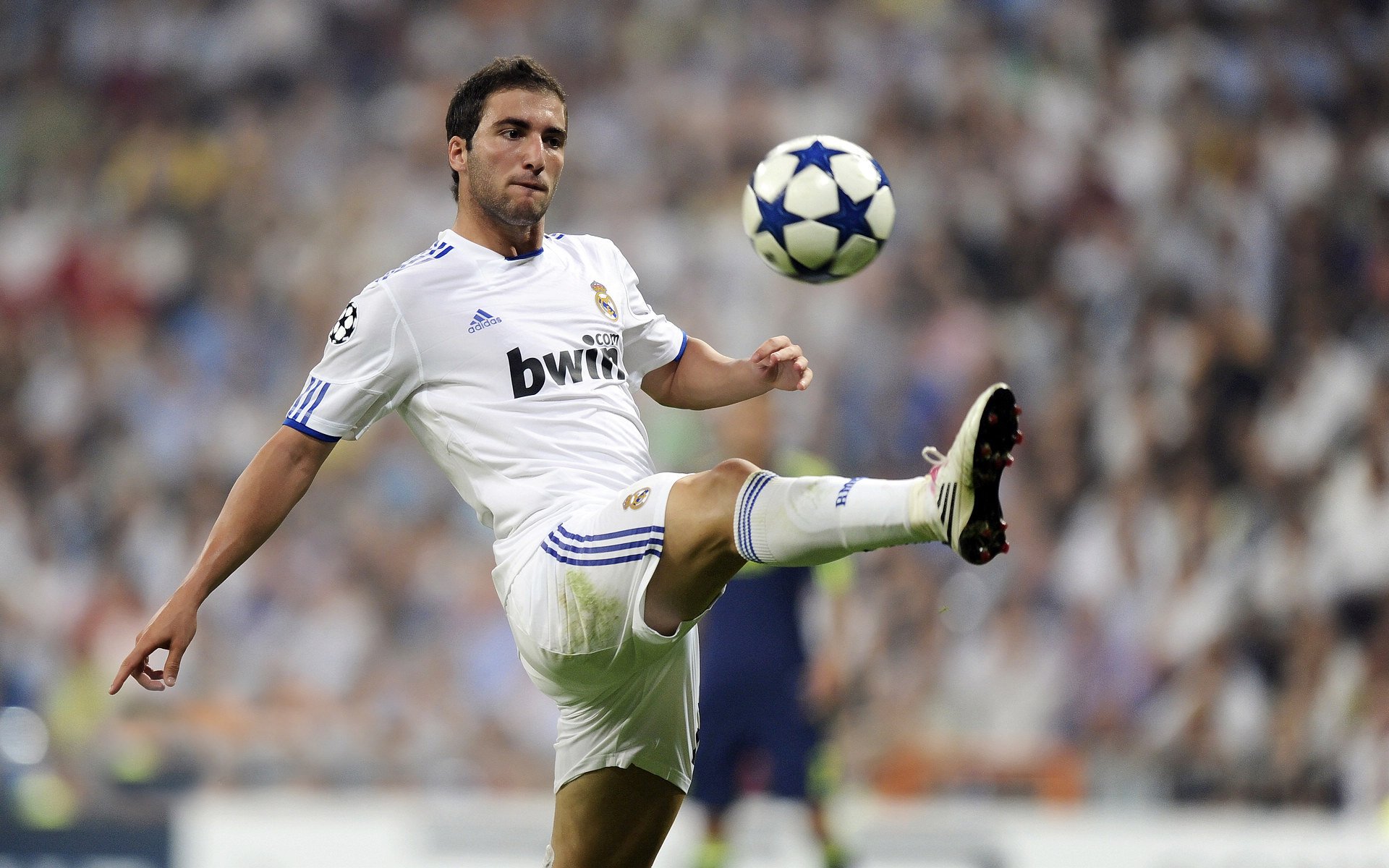 开云体育2026-独行侠关键战突围国王，英格拉姆如何从沉默刺客蜕变为关键先生？